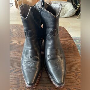 Tecovas “the Daisy” Ankle Zip Boots - Black - size 8